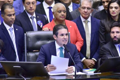 "O povo brasileiro não quer discórdia, quer emprego", diz Hugo Motta