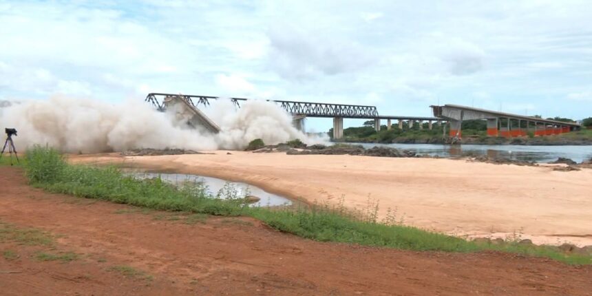 Operação implode o que sobrou da ponte entre Maranhão e Tocantins