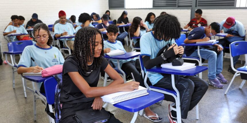 Pé-de-Meia chega hoje para quem se formou no ensino médio em 2024