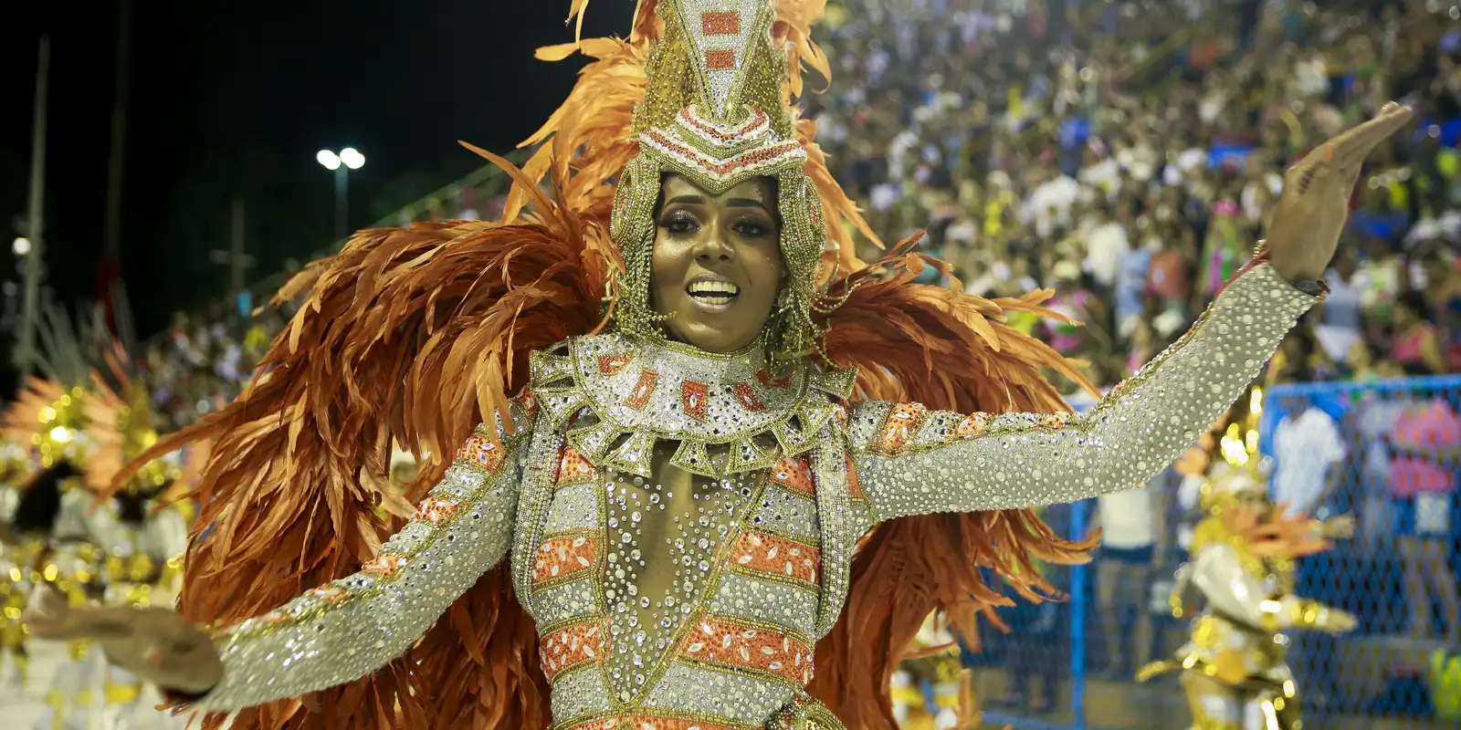 Rio inicia venda de ingressos populares para desfiles de carnaval