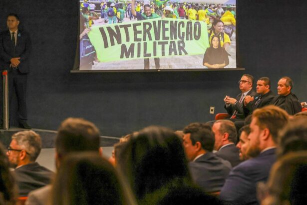 Brasil chegou perto de voltar à ditadura, diz New York Times