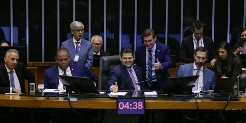 Congresso aprova novas regras para pagamento de emendas parlamentares