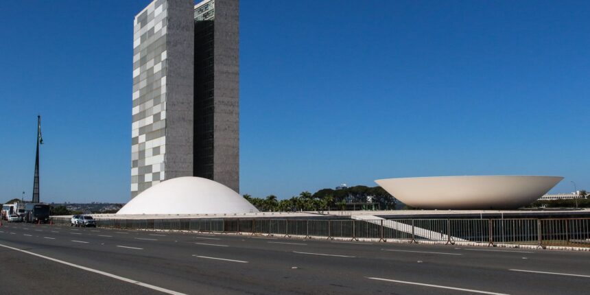 Congresso e Judiciário retomam sessões após feriado de Carnaval