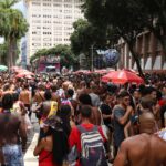 Especialistas recomendam "etiqueta respiratória" após carnaval