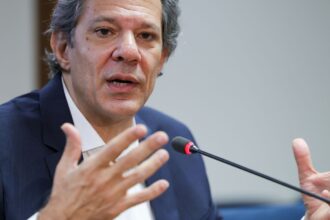 Haddad discutirá transição ecológica e reforma do G20 na França