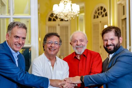 Lula diz que Zelensky foi humilhado por Trump: “cena grotesca”