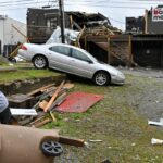 Número de mortos nos EUA por tornados do fim de semana sobe para 36