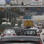 Rodovia Rio-Santos tem trânsito intenso após carnaval