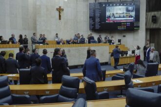 Câmara de SP aprova em 1º turno reajuste de 2,6% de servidores