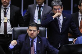 Câmara tenta votar Lei do Mar e Senado recebe Galípolo e Lewandowski