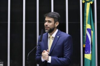 Deputado Pedro Lucas recusa convite para ser ministro das Comunicações