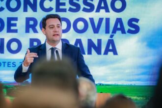Governador do Paraná elogia parceria com Lula em concessão de rodovias