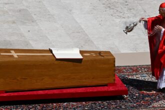 Homilia de missa fúnebre resgata legado de união do papa Francisco