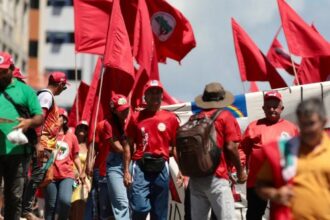 Militantes do MST são atropelados durante ato no Recife