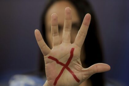 Mulheres vítimas de violência podem ter reconstrução dentária pelo SUS