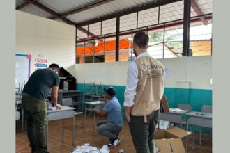 Observadores internacionais descartam fraude em eleição no Equador