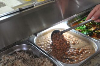 Preço de ingredientes do prato feito tem queda em São Paulo em março