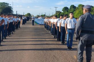 SP publica lista de escolas que podem aderir ao modelo cívico-militar