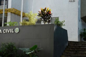 Três homens são presos suspeitos de planejar matar morador de rua