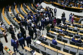 Congresso dá 10 dias para governo ter alternativa ao aumento do IOF