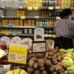 Contratos de trabalho por hora em supermercados aumentam precarização