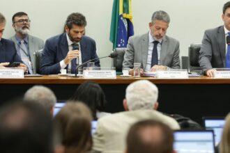 Correção de toda tabela do IR custaria mais de R$ 100 bilhões por ano