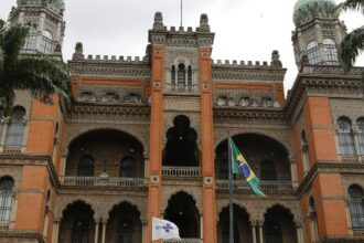 Covid-19: vacina de RNA da Fiocruz tem eficácia em testes com animais