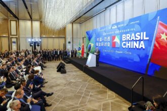 Cúpula aproxima América Latina da China em meio à disputa com EUA