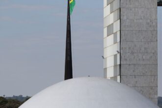 "É polêmico, mas vai à votação", diz relator do marco ambiental