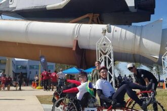 Equipe da UFF representa Brasil em competição de engenharia no Canadá