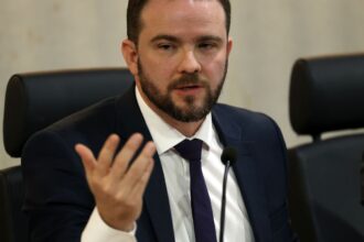Fazenda diz que estudará alternativas para aumento do IOF