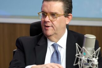 Ladrão entrou no INSS no governo Bolsonaro, diz ministro no Senado