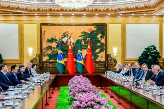 Lula celebra acordo entre China e EUA: "Tarda, mas não falha"