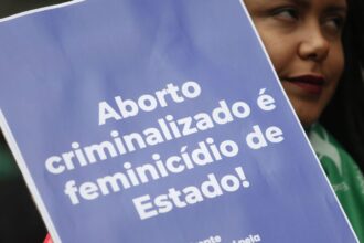 Meninas mães passam de 14 mil e só 1,1% tiveram acesso a aborto legal