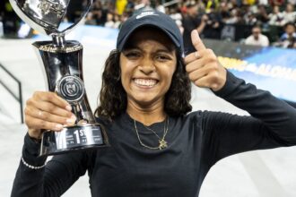Rayssa Leal estreia na temporada da SLS com vitória na etapa de Miami