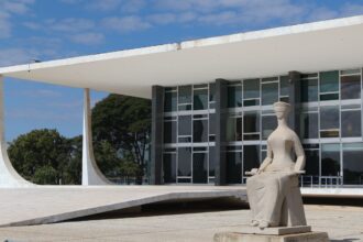 STF mantém regra que impede registro de candidato que não presta conta