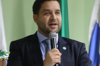 Vice-governador do Rio deixa cargo para assumir vaga no TCE