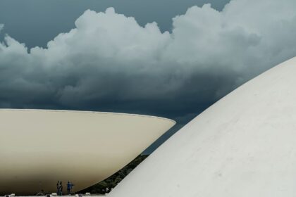 Combate a fake news bloqueia votação de código eleitoral no Senado
