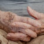Demência em idosos hospitalizados é despercebida em até 50% dos casos