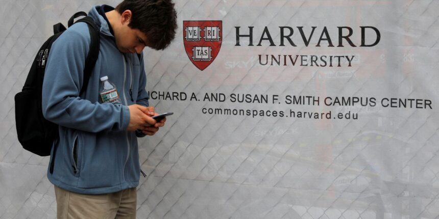 EUA vão monitorar redes de brasileiros que pedirem visto de estudante