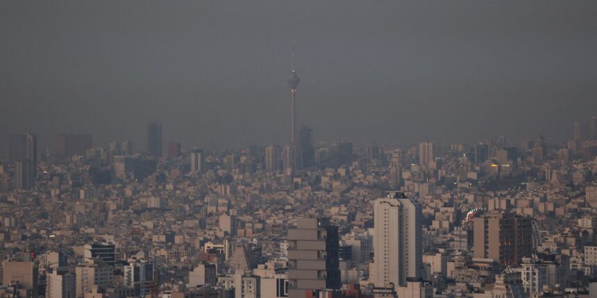 Israel ataca sede de emissora de televisão oficial do Irã