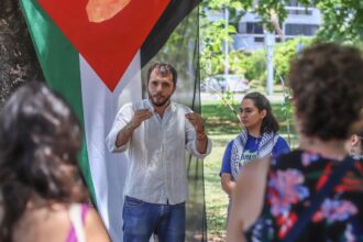 Israel decide deportar ativista Thiago Ávila que iniciou greve de fome