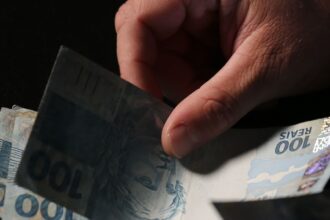 Mercado prevê inflação de 5,24% e PIB de 2,21 em 2025
