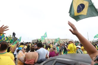 Moraes vota para condenar acusado de liderar acampamento golpista