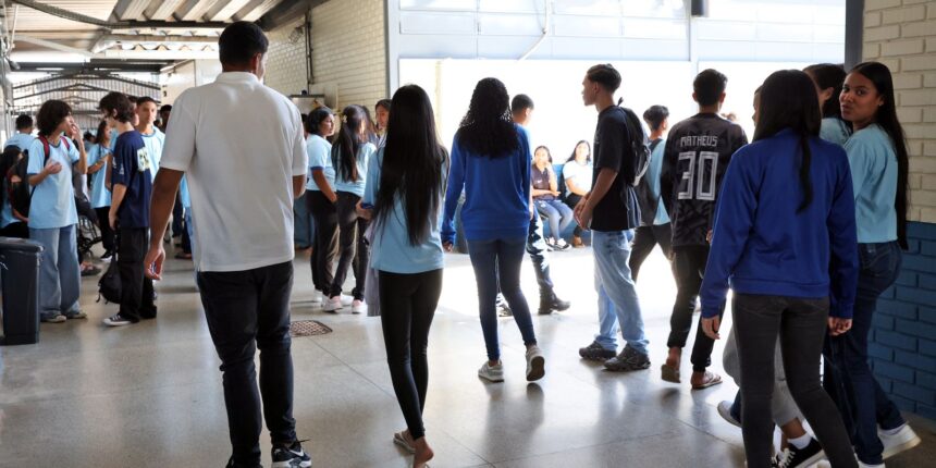Nascidos em novembro e dezembro recebem hoje parcela do Pé-de-Meia