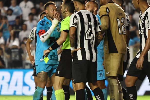 Neymar é expulso e Santos perde do Botafogo na Vila pelo Brasileirão