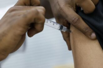 Rio alerta para vacinação contra Síndrome Respiratória Aguda Grave