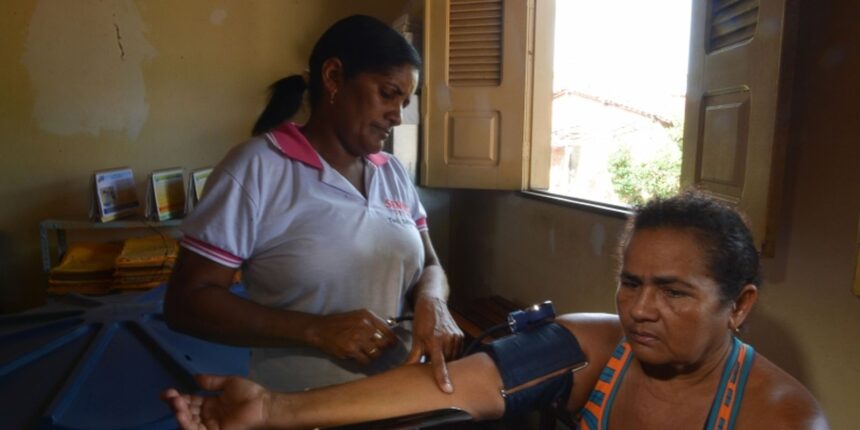 Um terço dos médicos deixou Atenção Primária à Saúde entre 2022 e 2024