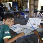 "Z de zangão": projeto aproveita vivências para alfabetizar no mangue