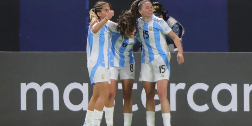 Argentina vence Chile e vira líder do Grupo A na Copa América Feminina